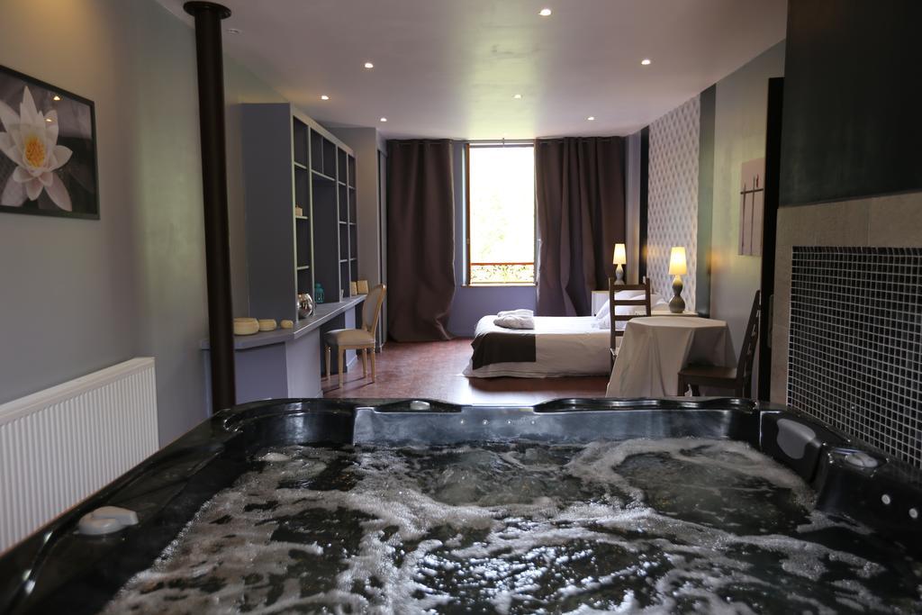 Hotel La Font Vineuse & Spa Saint-Pierre-d'Argencon Pokoj fotografie